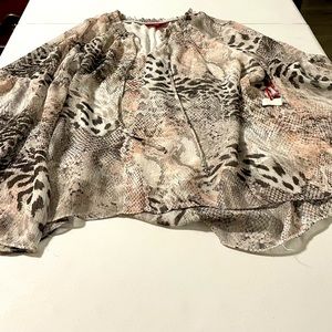 Jennifer Lopez xl leopard top